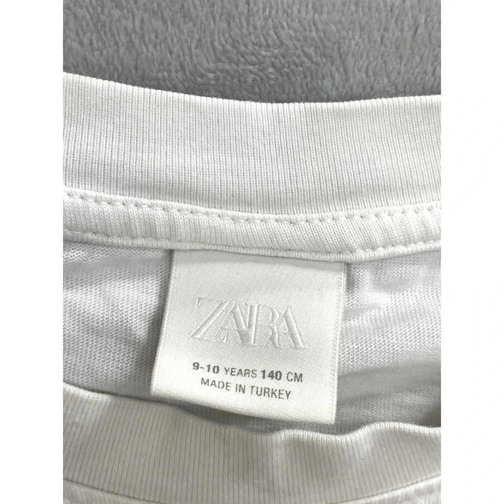 Zara T-Shirt Girls 9-10 White Gingham Heart Dancing Away Graphic Tee